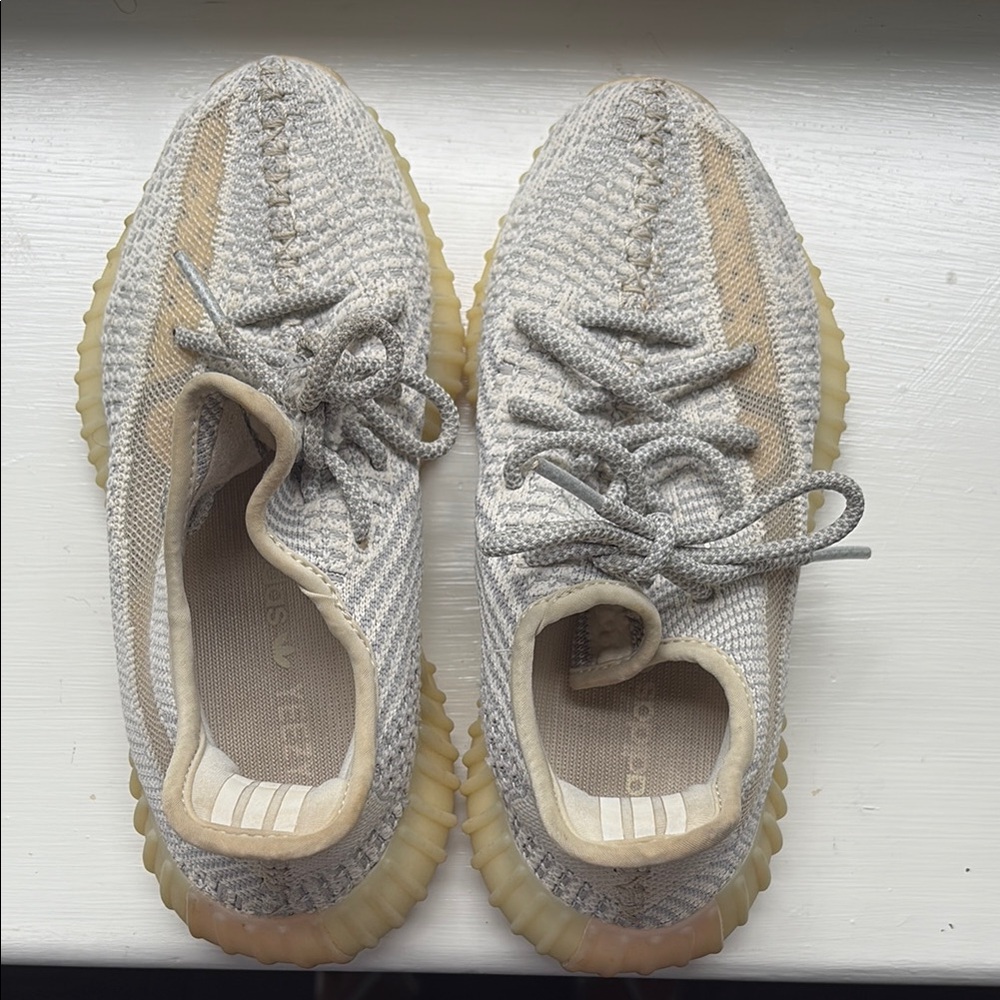 Adidas Yeezy Boost 350 V2 Sneakers
